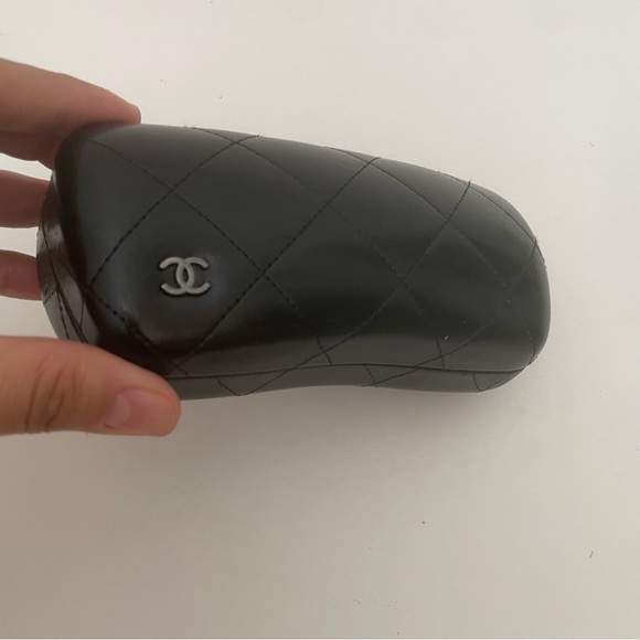 CHANEL black sunglasses with case - Picture 2 of 8